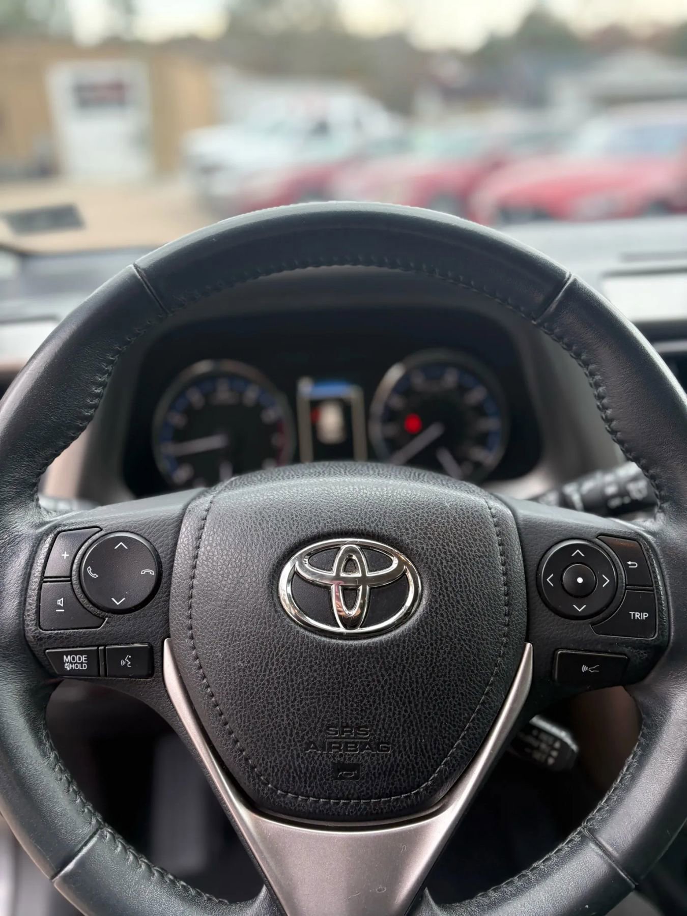 Used 2016 Toyota RAV4 Limited image 11