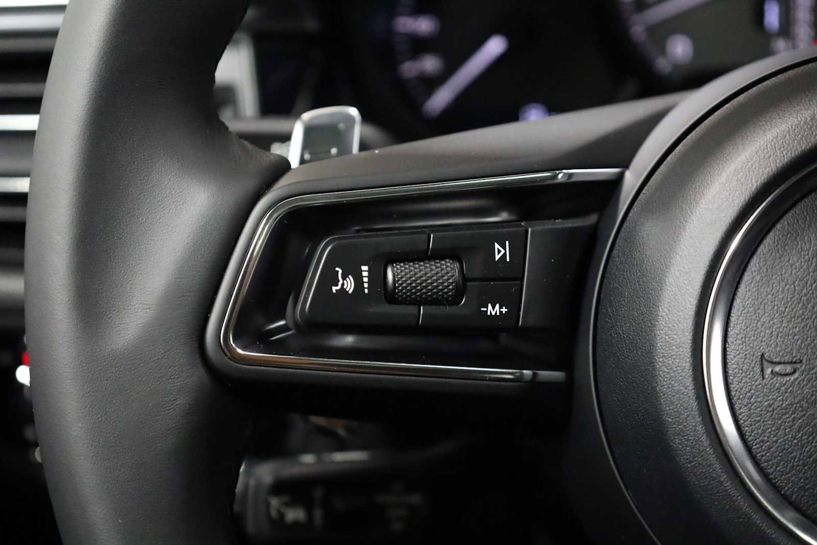 Certified 2026 Porsche Macan S image 27