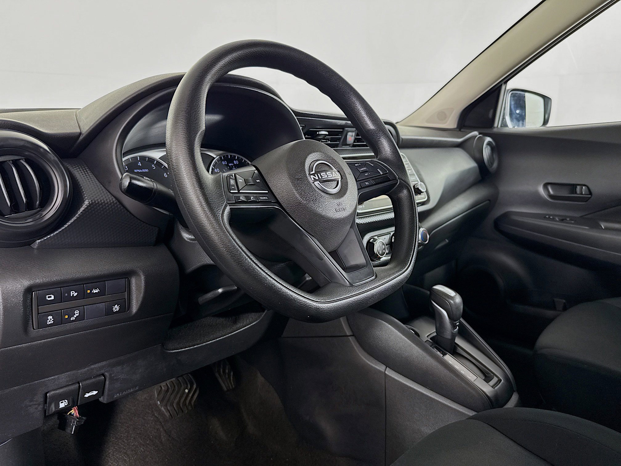 Used 2023 Nissan Kicks S image 22