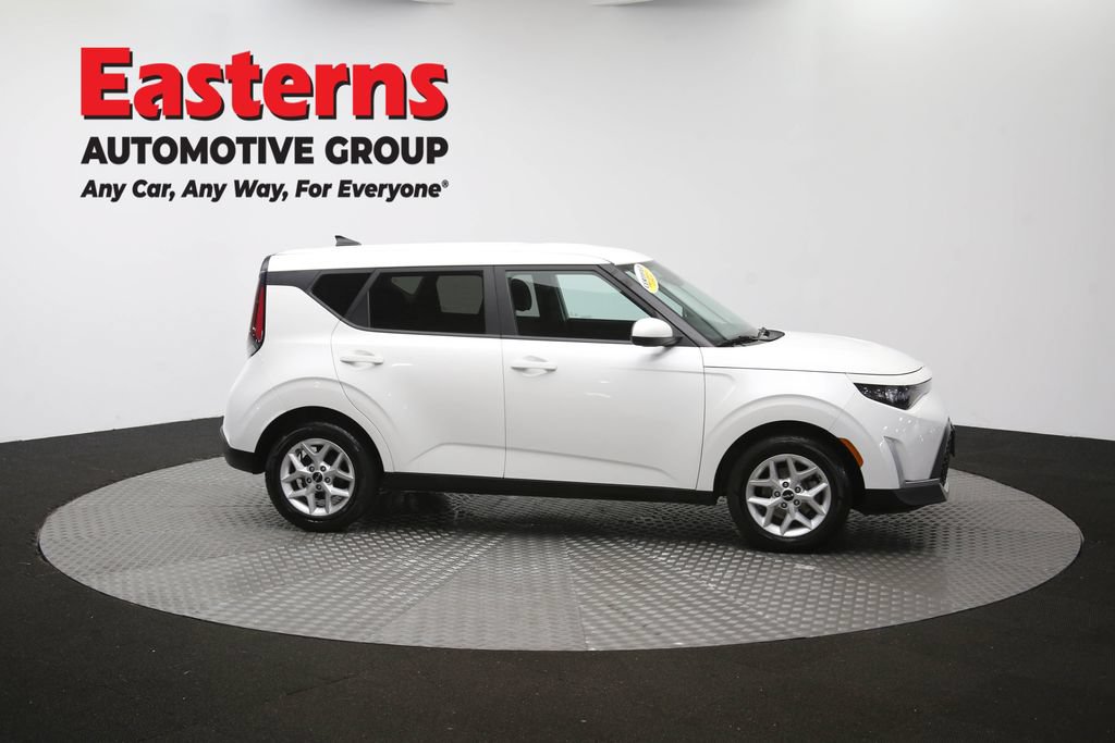 Used 2024 Kia Soul LX w/ Option Group 015 FWD image 45