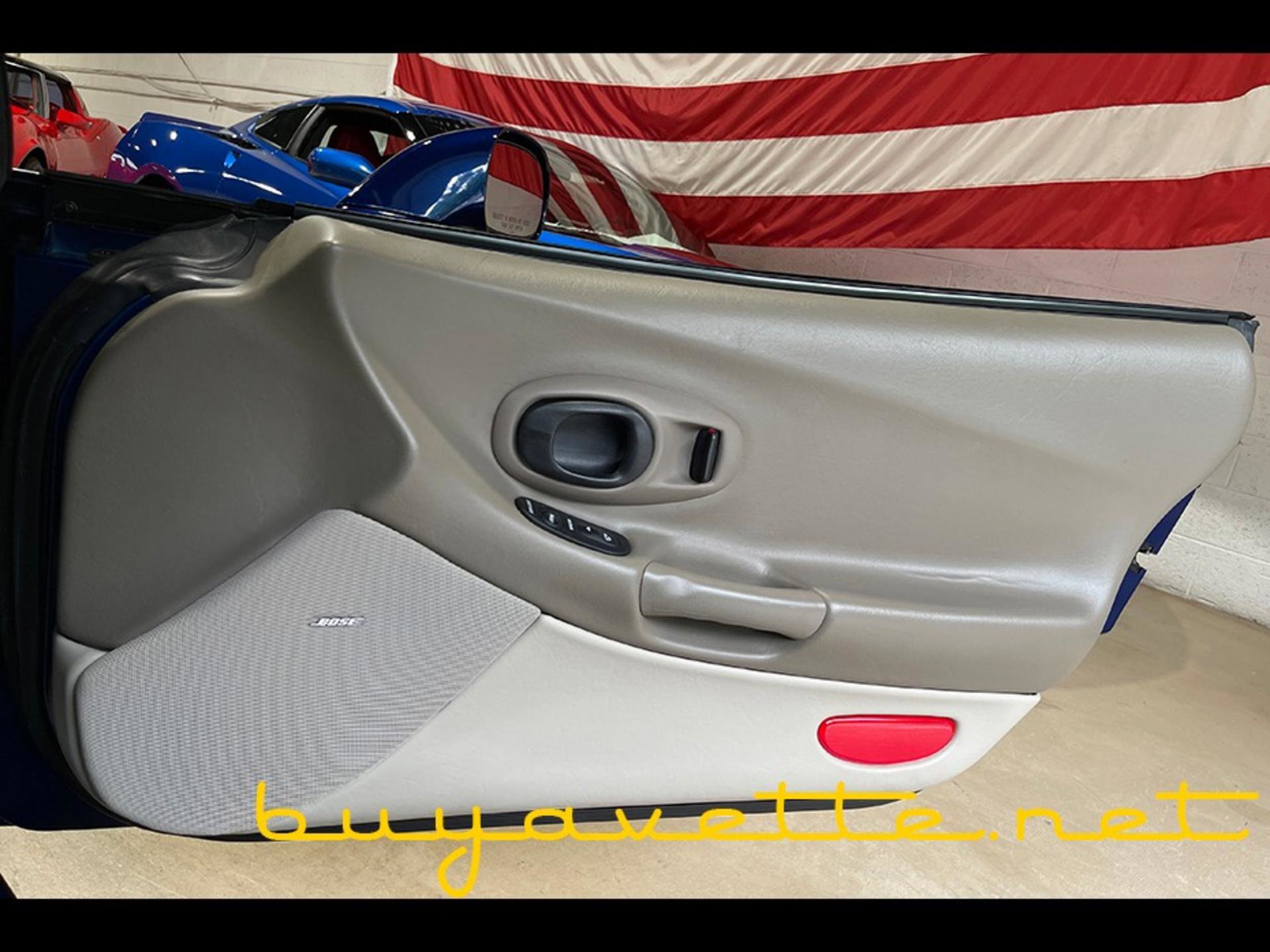 Used 2004 Chevrolet Corvette Coupe w/ Preferred Equipment Group image 20