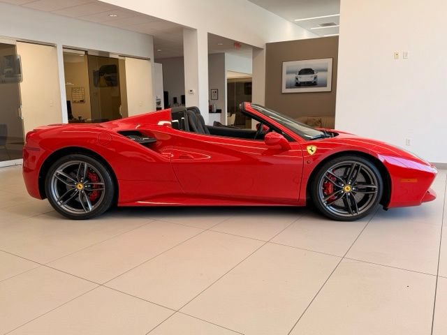 Used 2018 Ferrari 488 Spider RWD image 9
