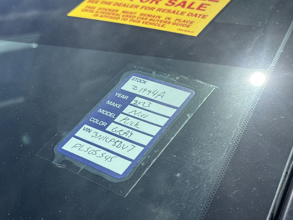 Certified 2023 Nissan Kicks SR FWD image 7