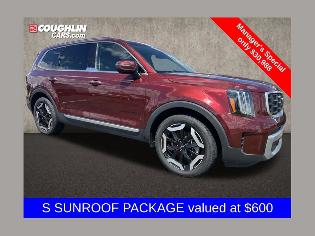Used 2023 Kia Telluride S w/ S Sunroof Package