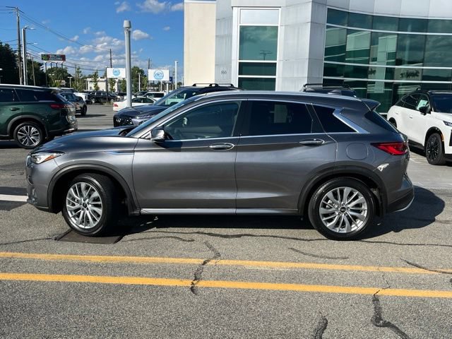 Used 2023 INFINITI QX50 Luxe AWD/4WD image 3
