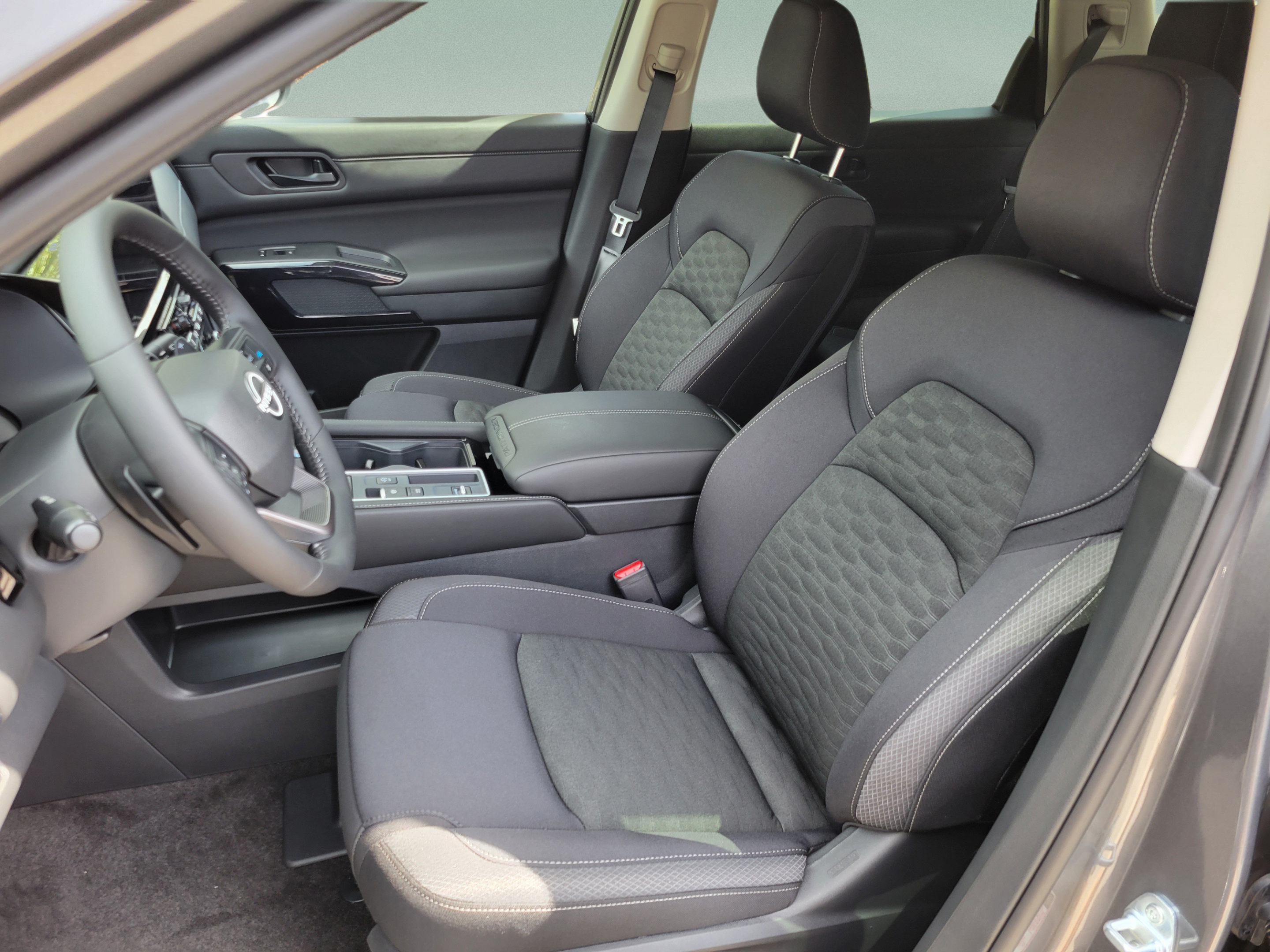 New 2026 Nissan Pathfinder SV FWD image 18