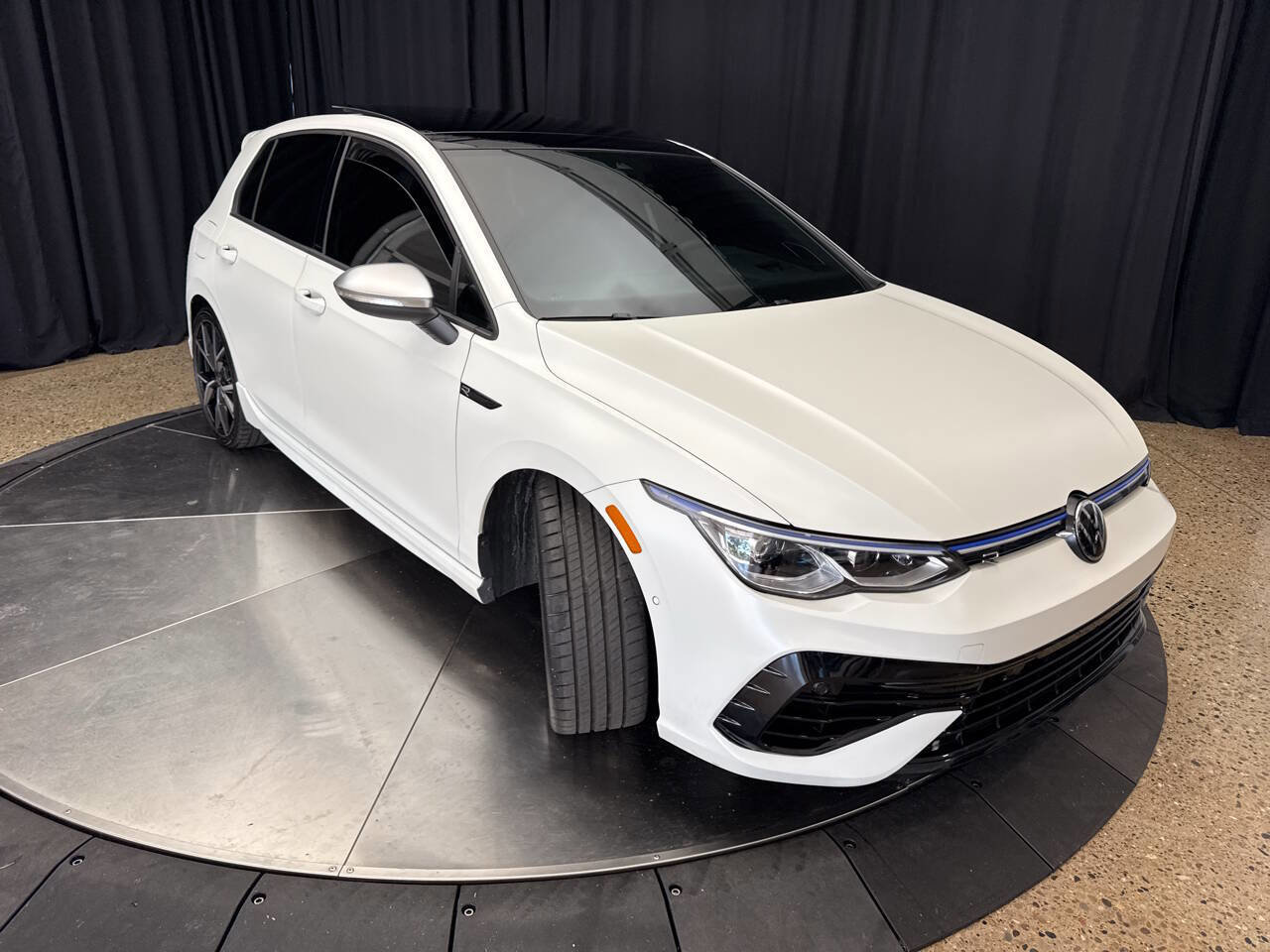 Used 2024 Volkswagen Golf R image 13