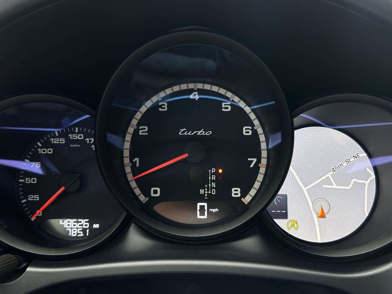Used 2020 Porsche Macan Turbo AWD/4WD image 31