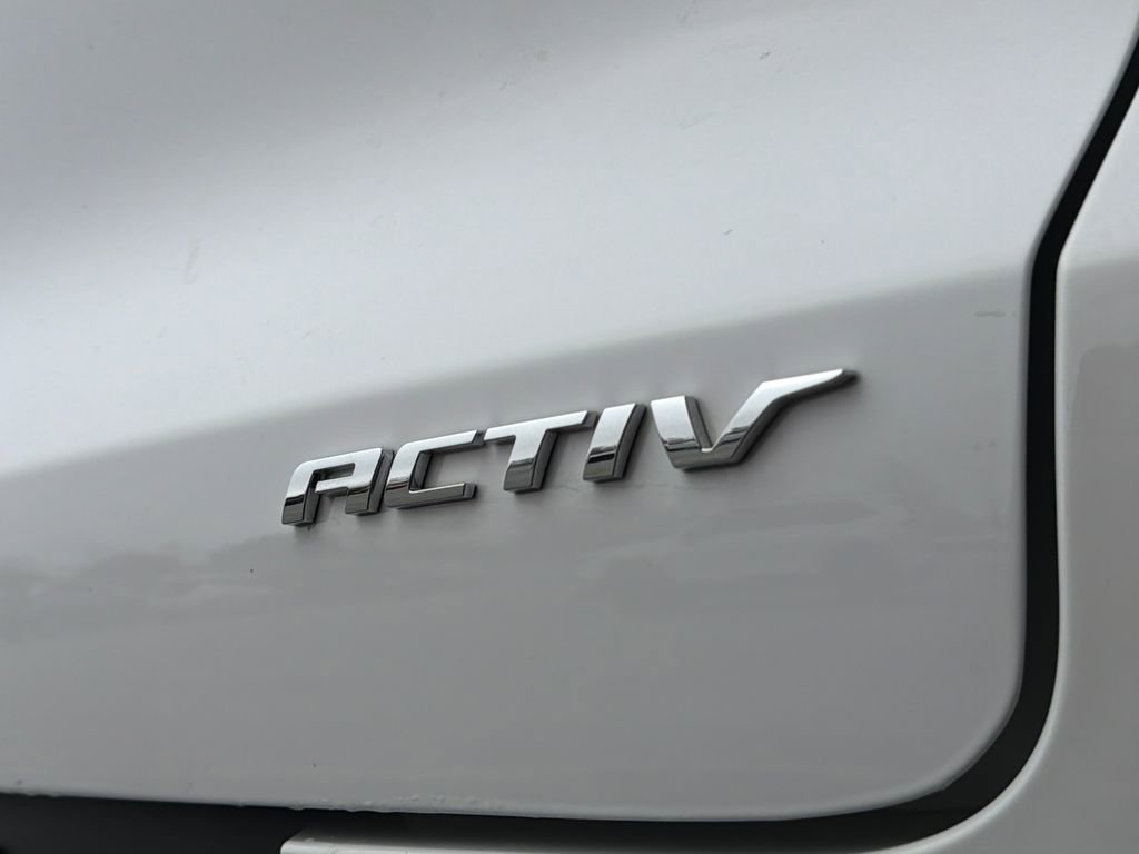 Used 2024 Chevrolet TrailBlazer ACTIV w/ Convenience Package image 16