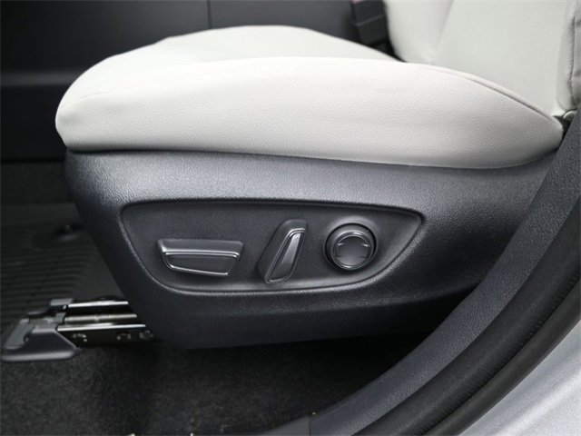 New 2026 Toyota Grand Highlander XLE image 9