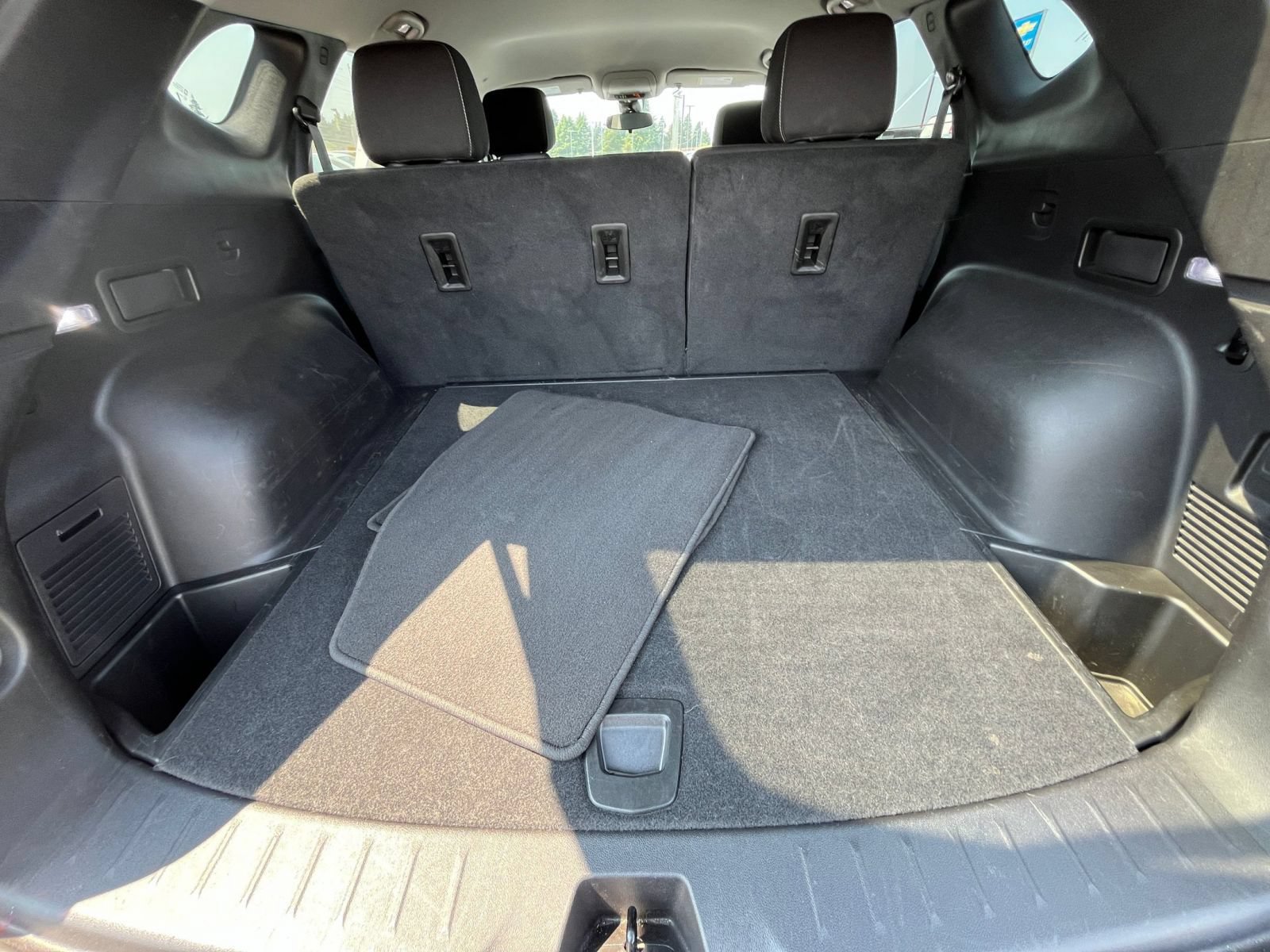 Used 2025 Chevrolet Blazer LT FWD image 32