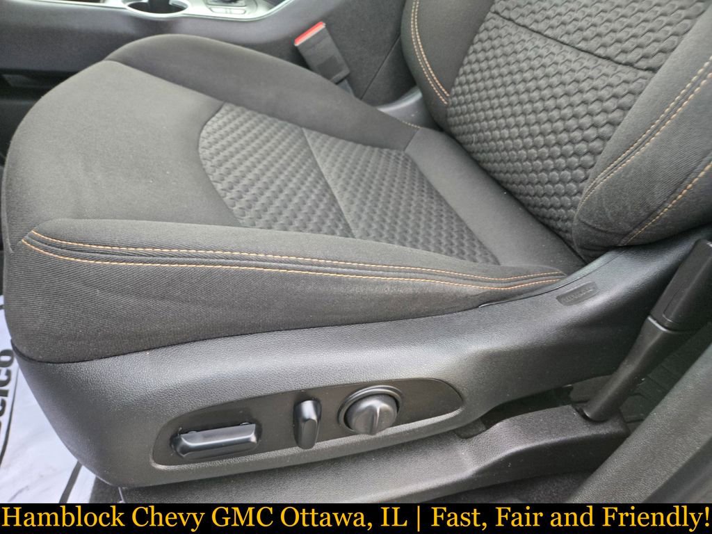 Used 2020 GMC Terrain SLE w/ Driver Convenience Package FWD image 26