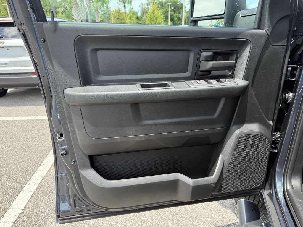 New 2026 RAM 3500 Tradesman AWD/4WD image 17