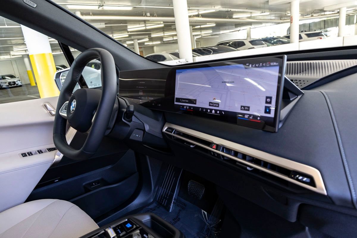 New 2026 BMW iX xDrive45 image 28