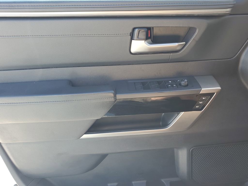 Used 2023 Toyota Tundra Limited image 21