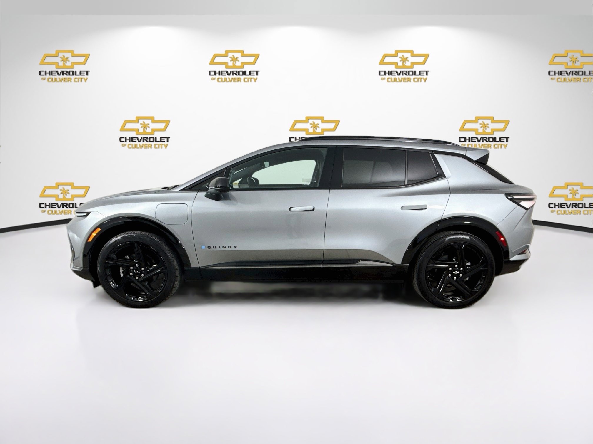 Used 2025 Chevrolet Equinox EV RS w/ Convenience Package II FWD image 5