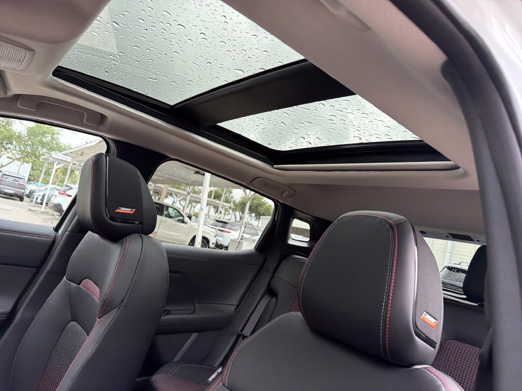 New 2026 Nissan Kicks SR w/ SR Premium Package FWD image 16