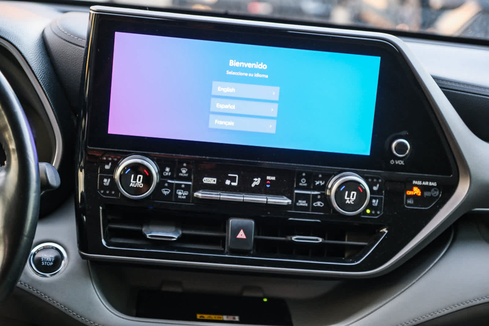 Used 2023 Toyota Highlander Limited FWD image 14