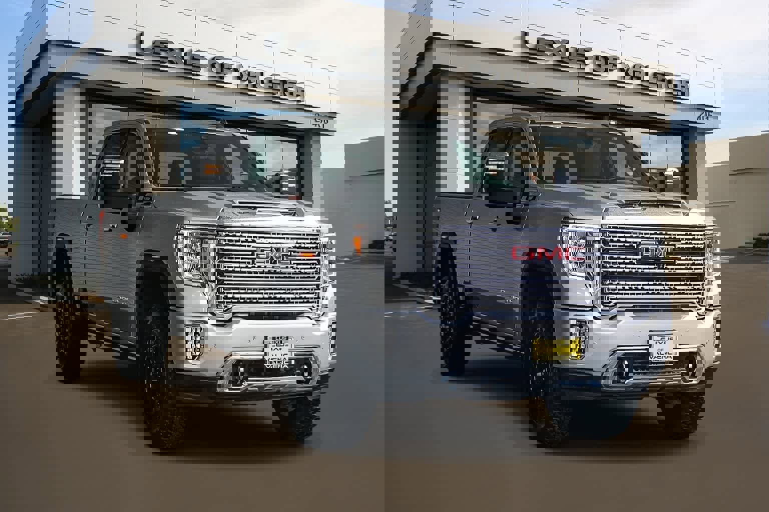 Used 2022 GMC Sierra 2500 Denali w/ Denali Ultimate Package image 3