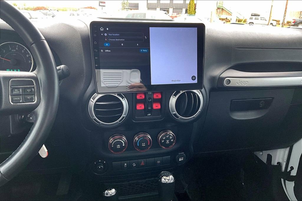 Used 2015 Jeep Wrangler Unlimited Sahara w/ Connectivity Group image 8