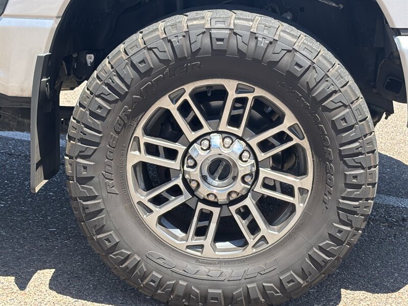 Used 2023 Ford F350 Limited w/ FX4 Off-Road Package AWD/4WD image 11