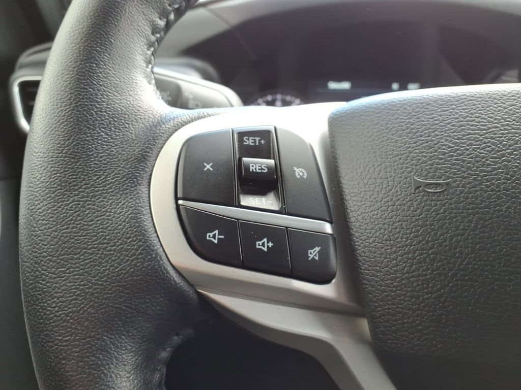 Certified 2023 Ford Explorer XLT w/ Equipment Group 202A AWD/4WD image 16