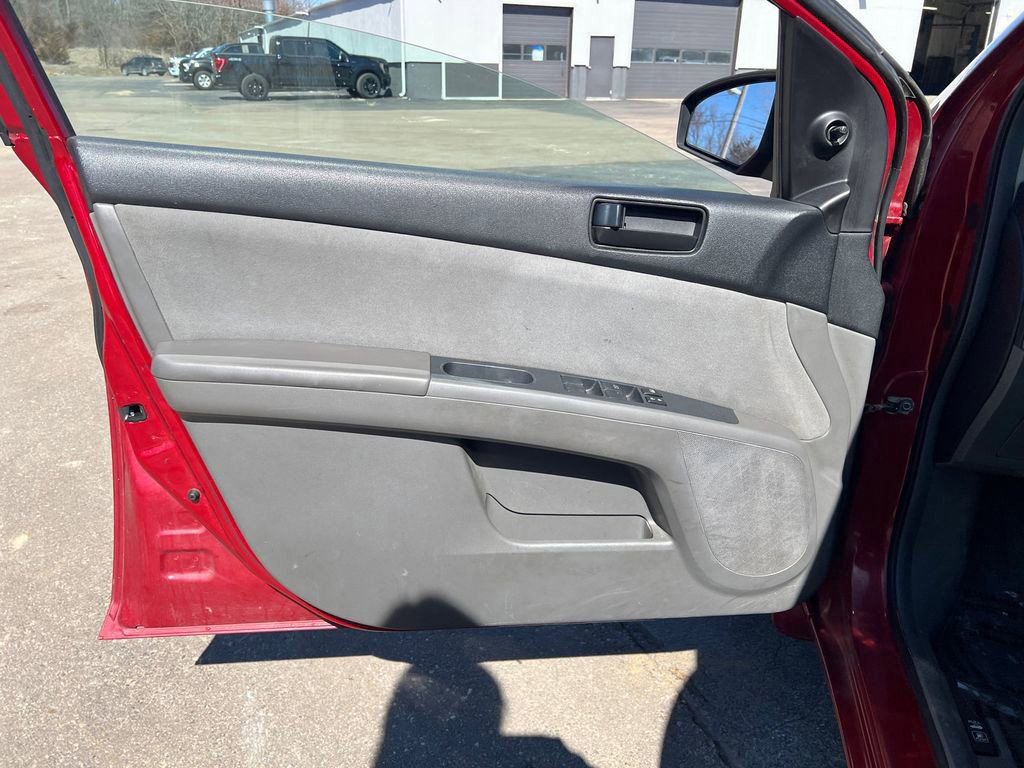 Used 2009 Nissan Sentra 2.0 FE+ FWD image 11