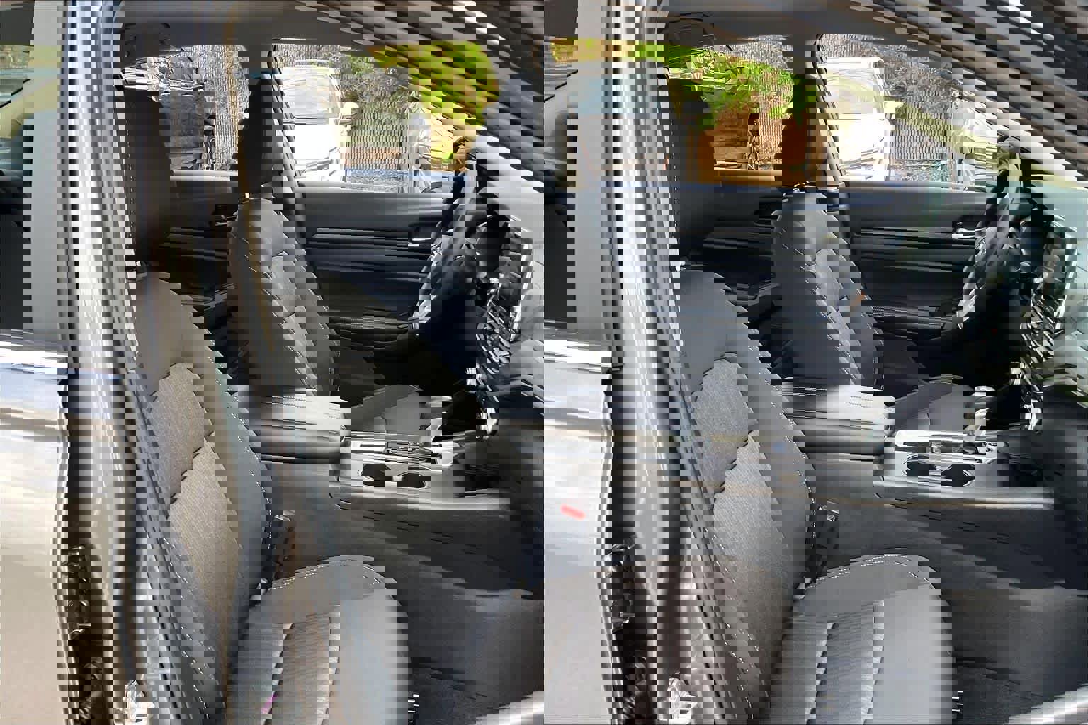 Used 2025 Nissan Altima 2.5 SV FWD image 9