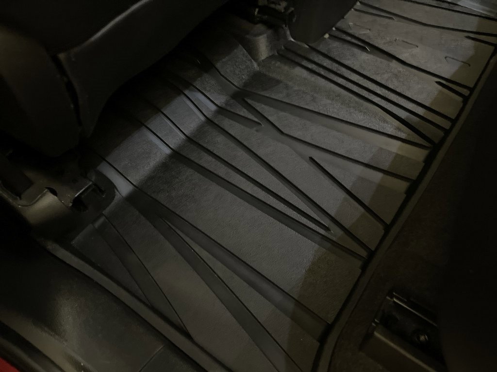 Used 2020 Buick Envision Essence image 29