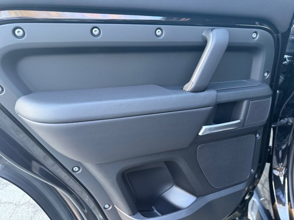New 2026 Land Rover Defender 110 X-Dynamic SE AWD/4WD image 20