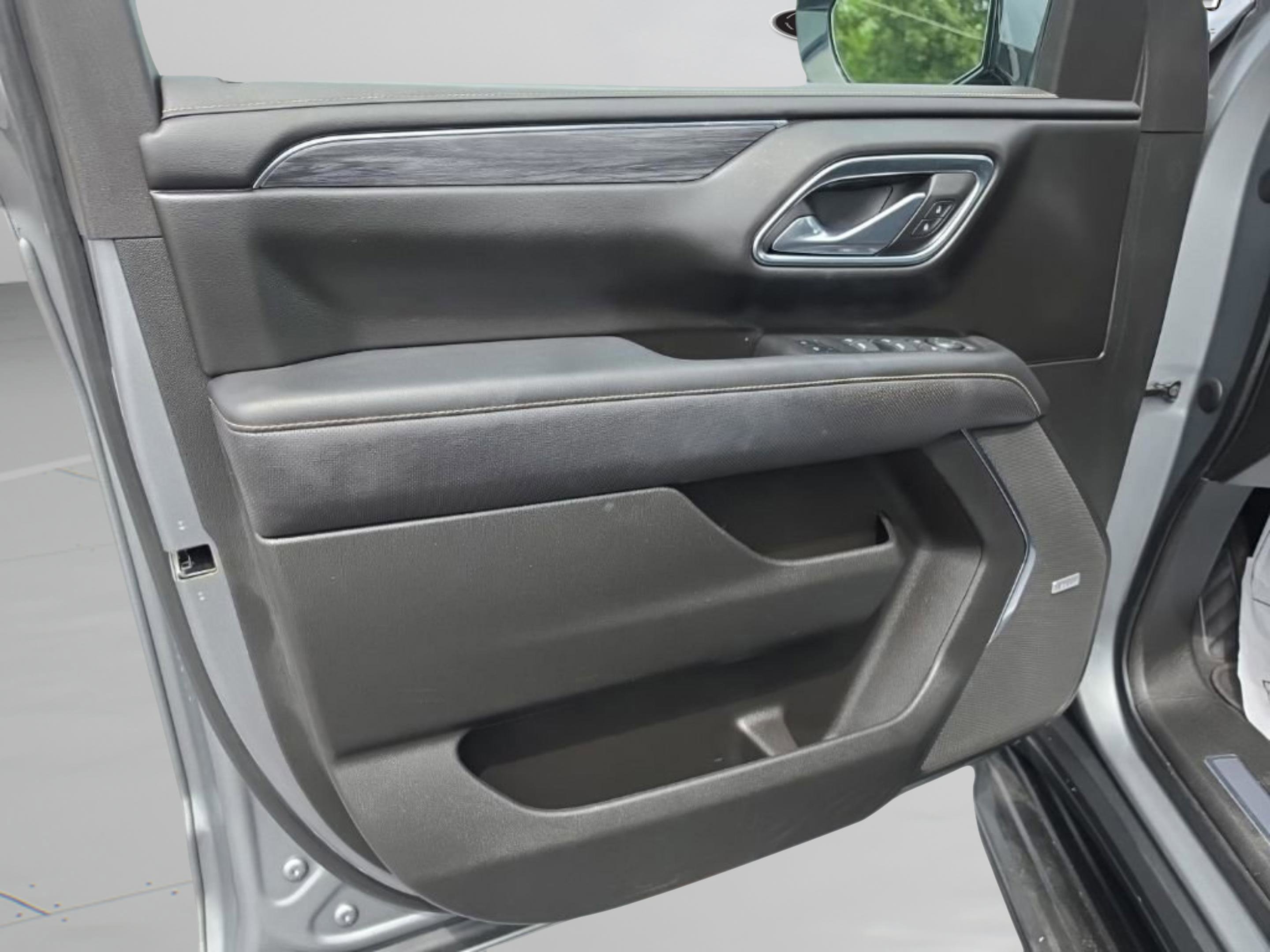 Used 2023 GMC Yukon SLT w/ SLT Premium Package RWD image 19