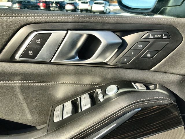 Used 2025 BMW X7 xDrive40i image 13