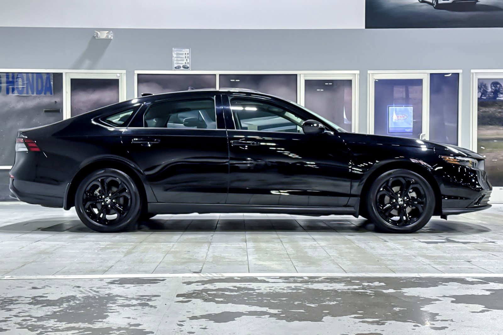 Used 2025 Honda Accord SE image 7