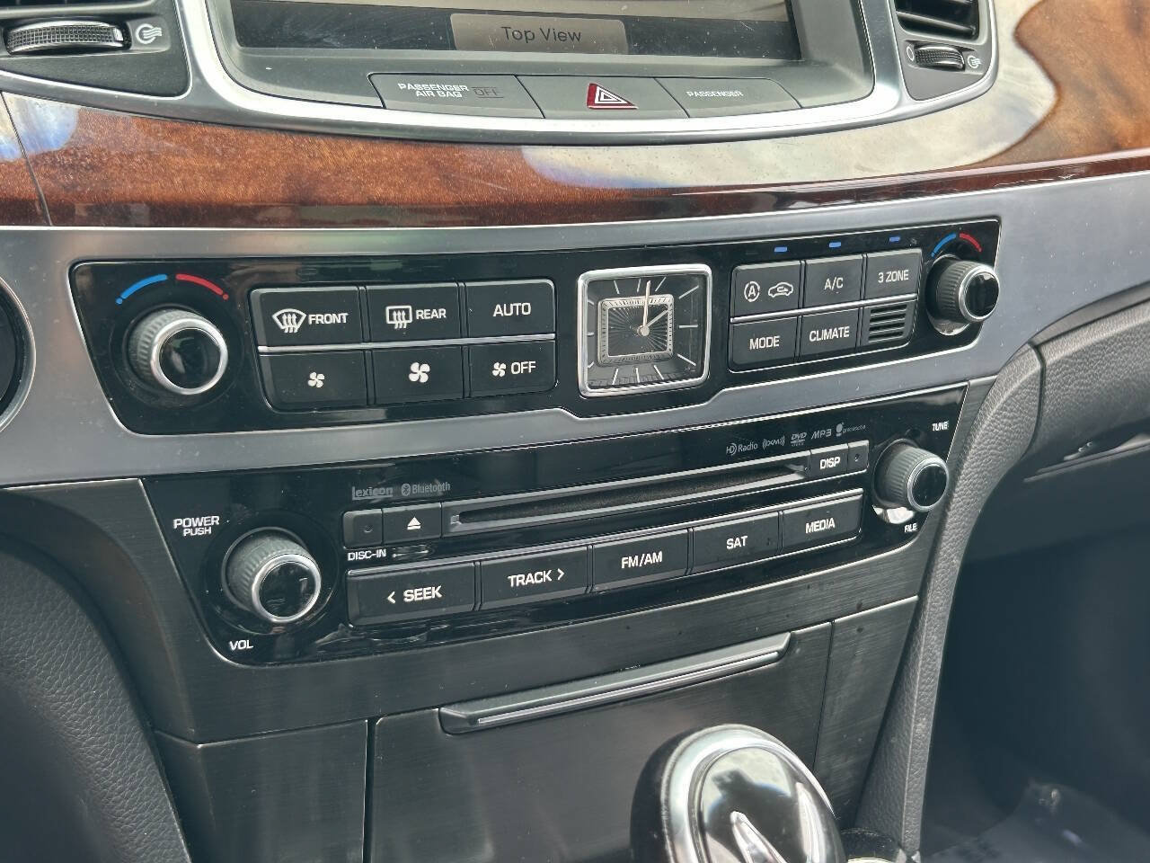 Used 2015 Hyundai Equus Signature RWD image 31