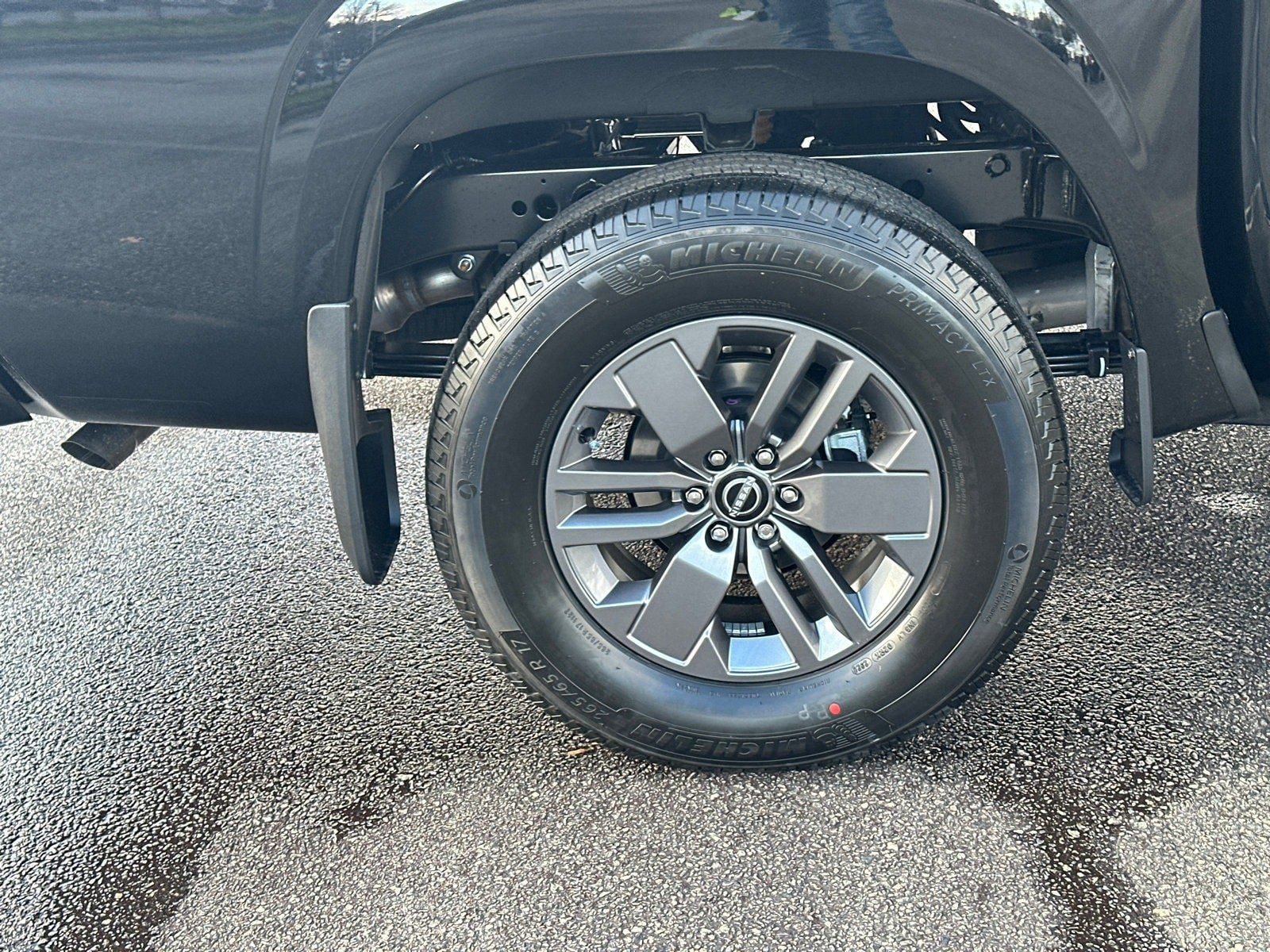 New 2026 Nissan Frontier SV w/ All-Weather Content Package AWD/4WD image 17