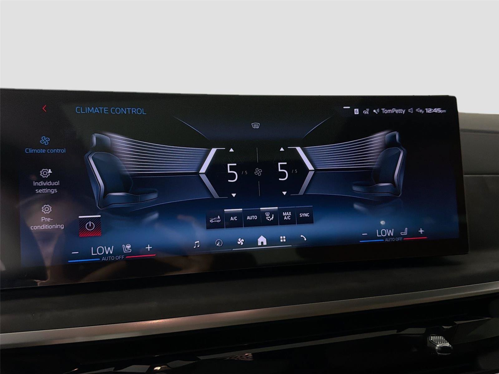 New 2027 BMW X7 M60i AWD/4WD image 14