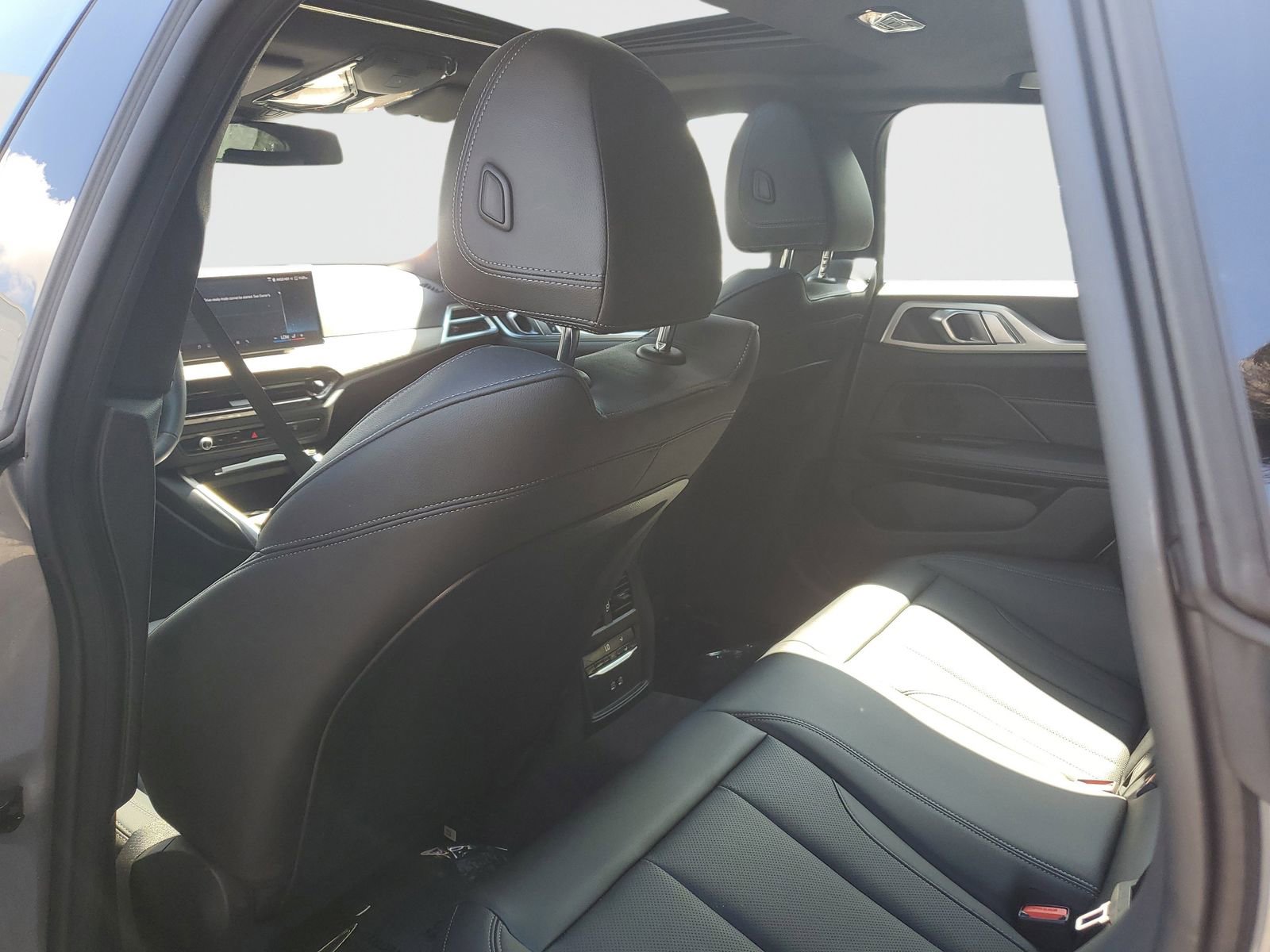 Used 2025 BMW i4 eDrive40 RWD image 16