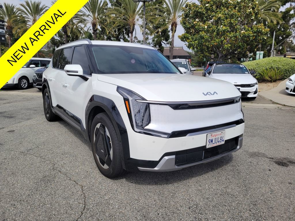 Certified 2024 Kia EV9 Land AWD/4WD image 3