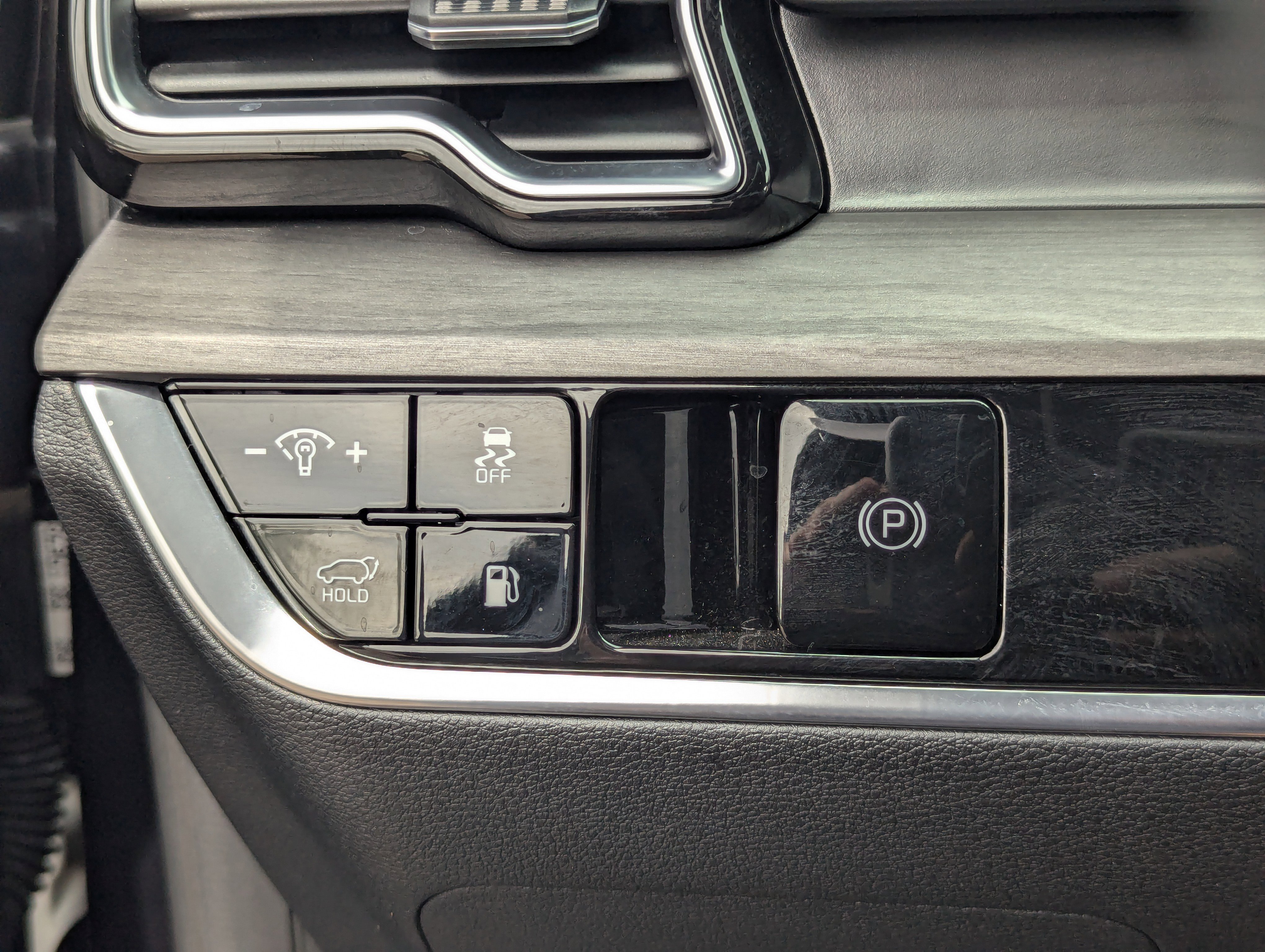 Certified 2025 Kia Sportage X-Line Prestige image 32