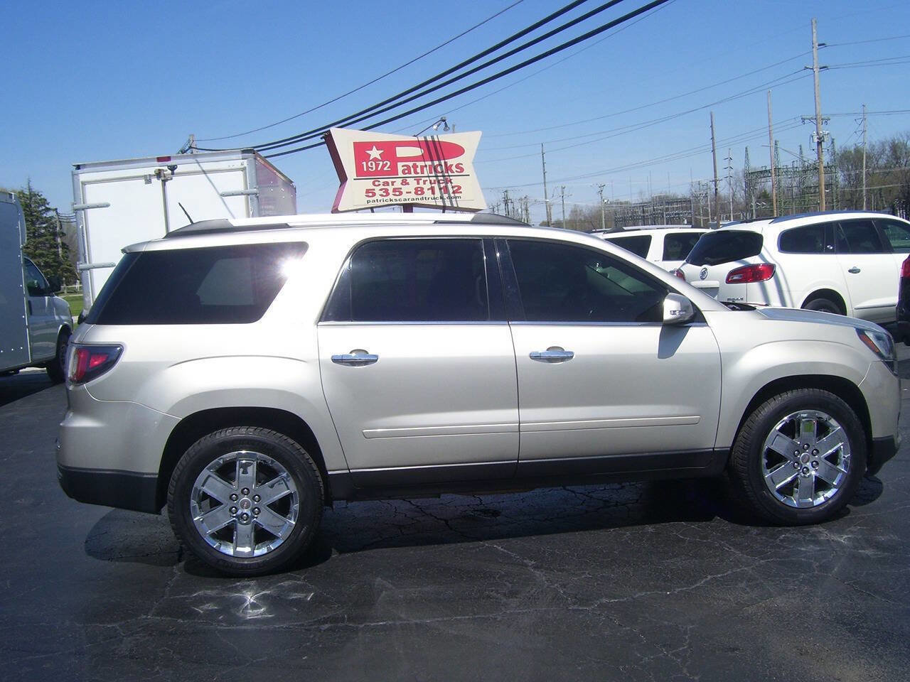 Used 2017 GMC Acadia Limited SLT image 2