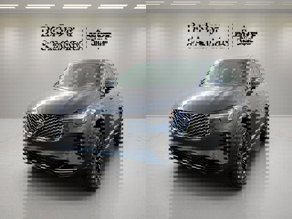 New 2026 Volvo XC90 B6 Plus w/ Protection Package Premier image 6