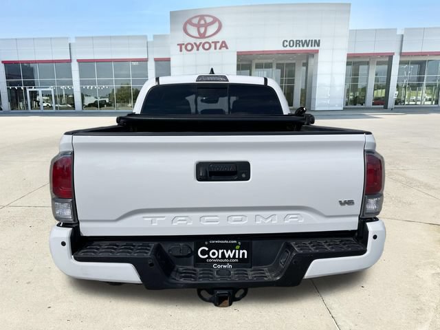 Used 2022 Toyota Tacoma TRD Off-Road w/ Technology Package AWD/4WD image 4