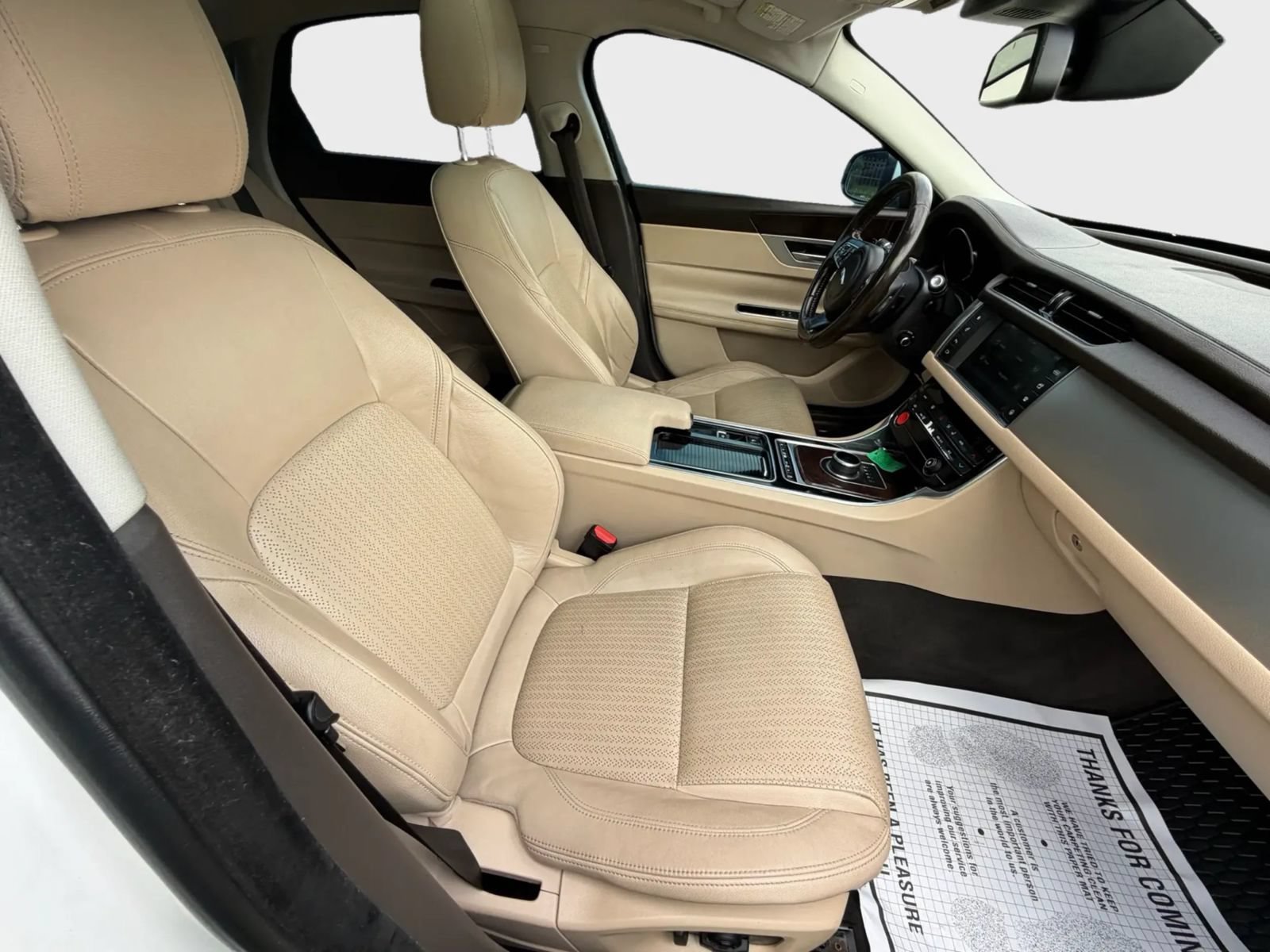 Used 2017 Jaguar XF Prestige RWD image 19