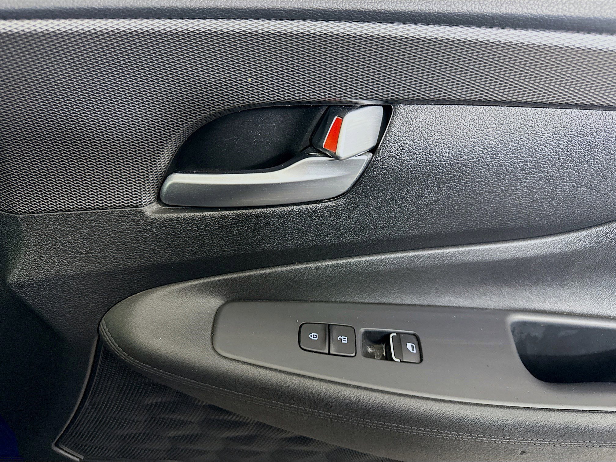 Used 2020 Hyundai Santa Fe SE image 30