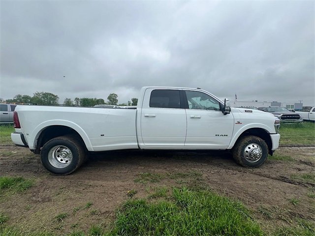 New 2025 RAM 3500 Longhorn image 9