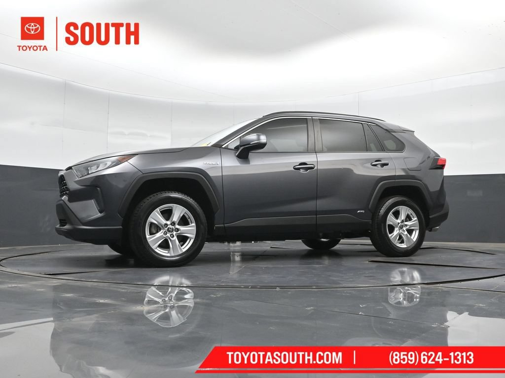 Used 2021 Toyota RAV4 LE AWD/4WD image 39