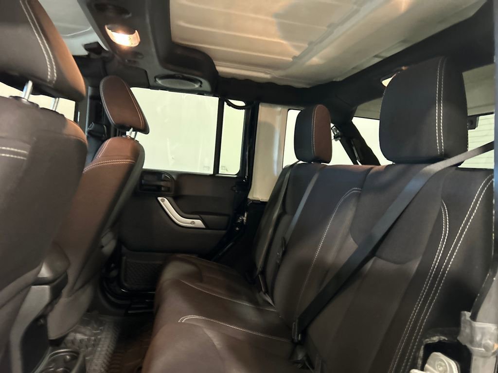 Used 2013 Jeep Wrangler Unlimited Sahara w/ Dual Top Group image 27