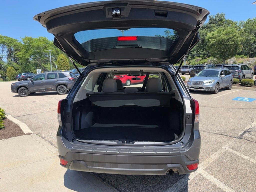 Used 2023 Subaru Forester Premium AWD/4WD image 9