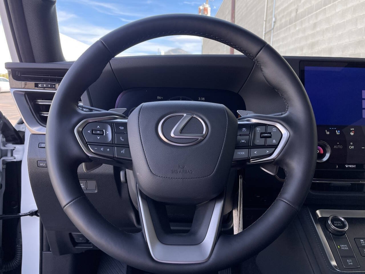 Used 2026 Lexus GX 550 w/ Cold Area Package AWD/4WD image 26