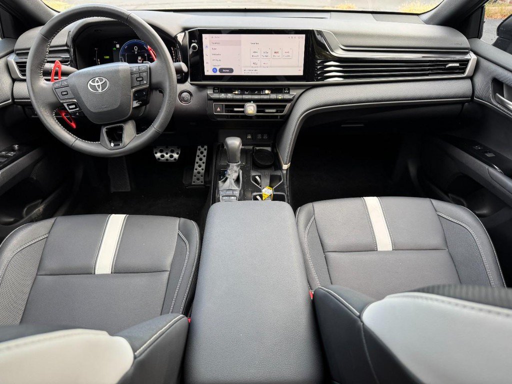 Used 2026 Toyota Camry SE w/ Multimedia Upgrade Package FWD image 17